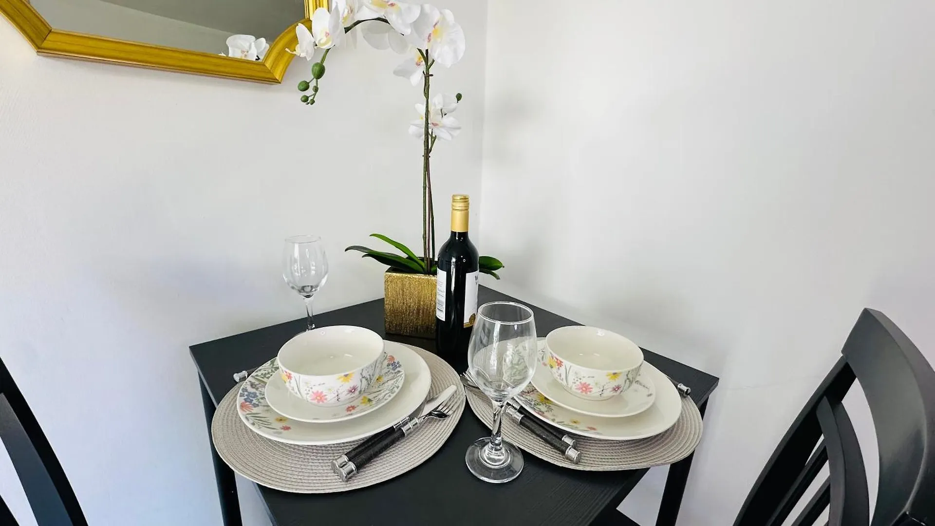 Cosy And Comfy Deluxe Entire Apartment London