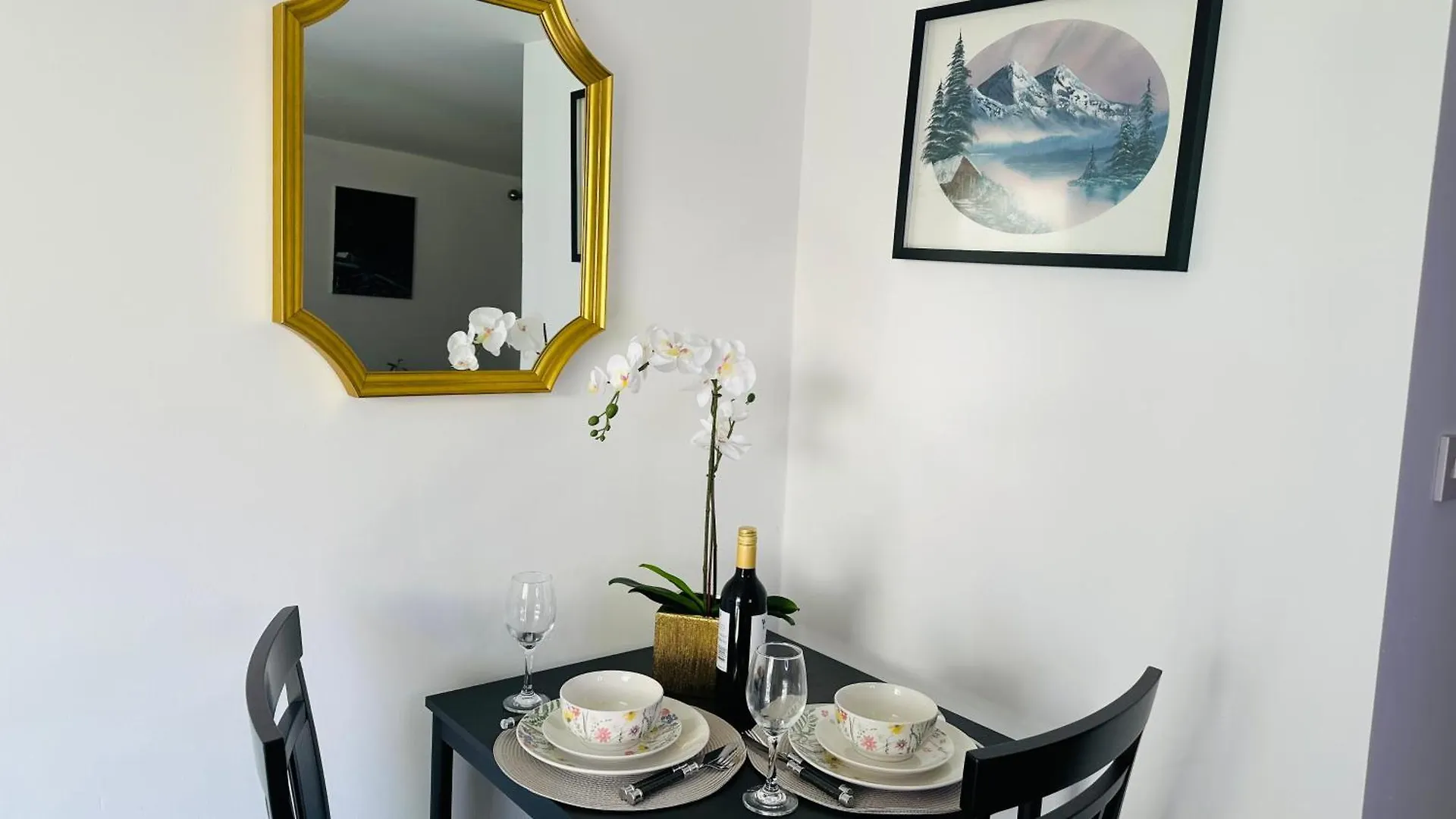Cosy And Comfy Deluxe Entire Apartment London