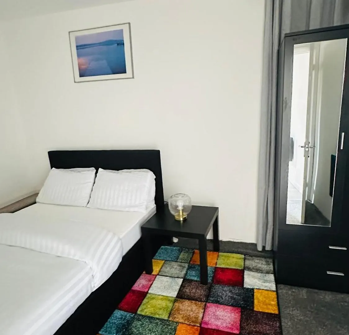 Cosy And Comfy Deluxe Entire Apartment London